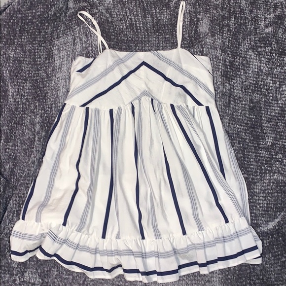 Selfie Leslie Dresses & Skirts - selfie leslie dress